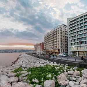 4* فندق رويال كونتيننتال