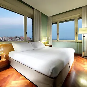 4* Отель Exe Majestic