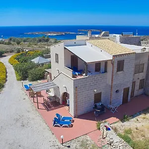 Canino , Favignana Italia